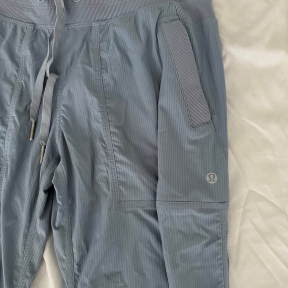 lululemon dance pants in blue - Picture 1 of 4